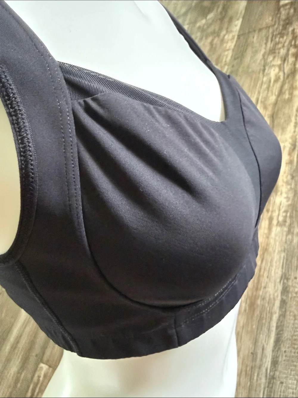 🌟lululemon athletica 🌟Black Wireless Support Crop Sports Bra C36